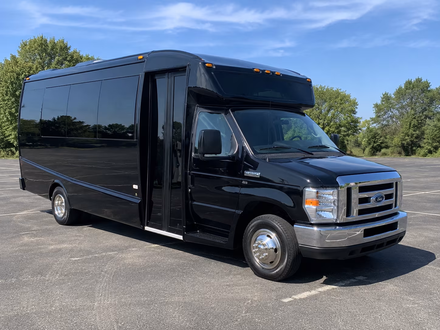 oxnard private bus rentals for oxnard concerts and festivals