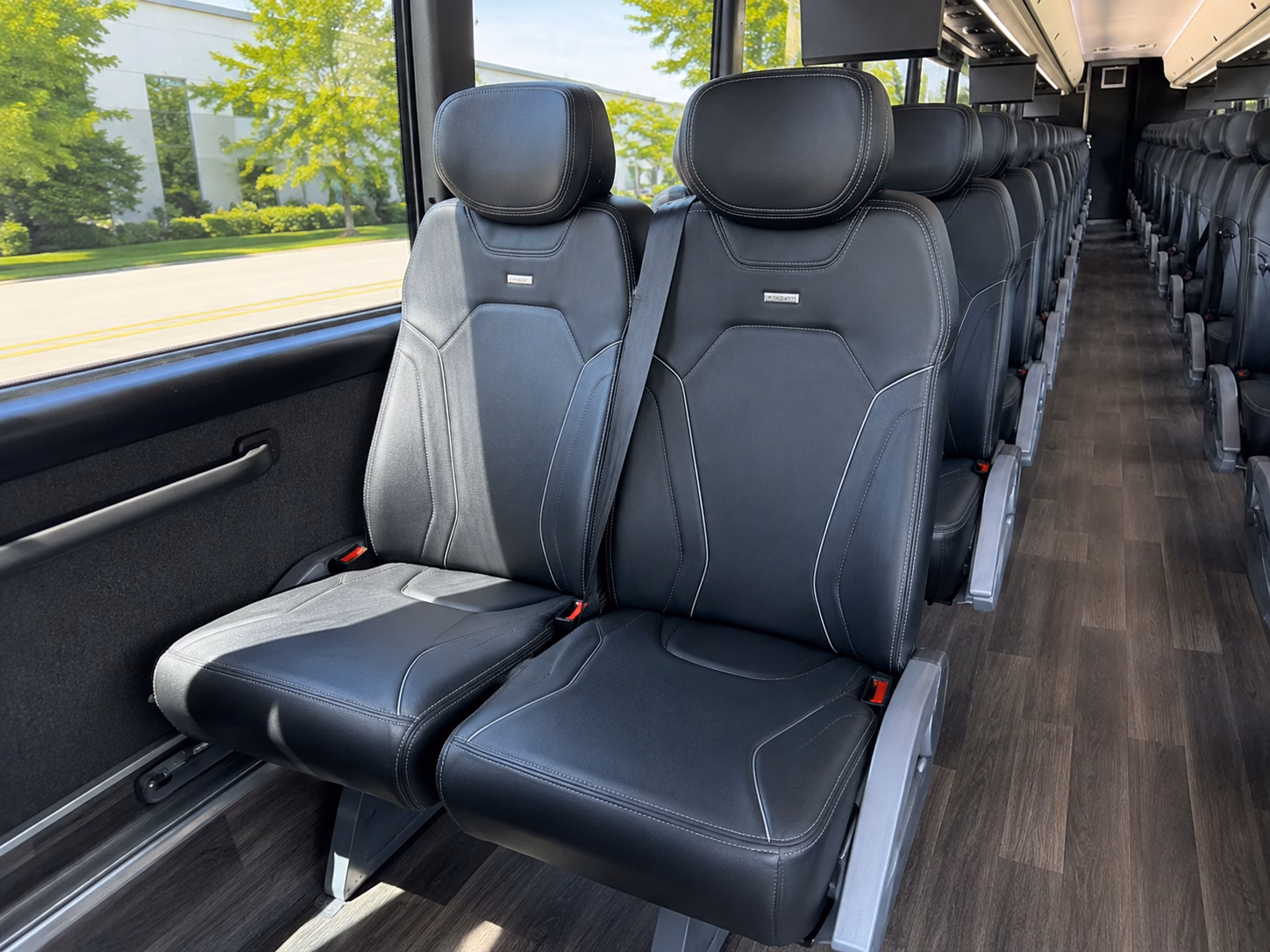 pasadena rent a bus for a meeting or corporate event in pasadena