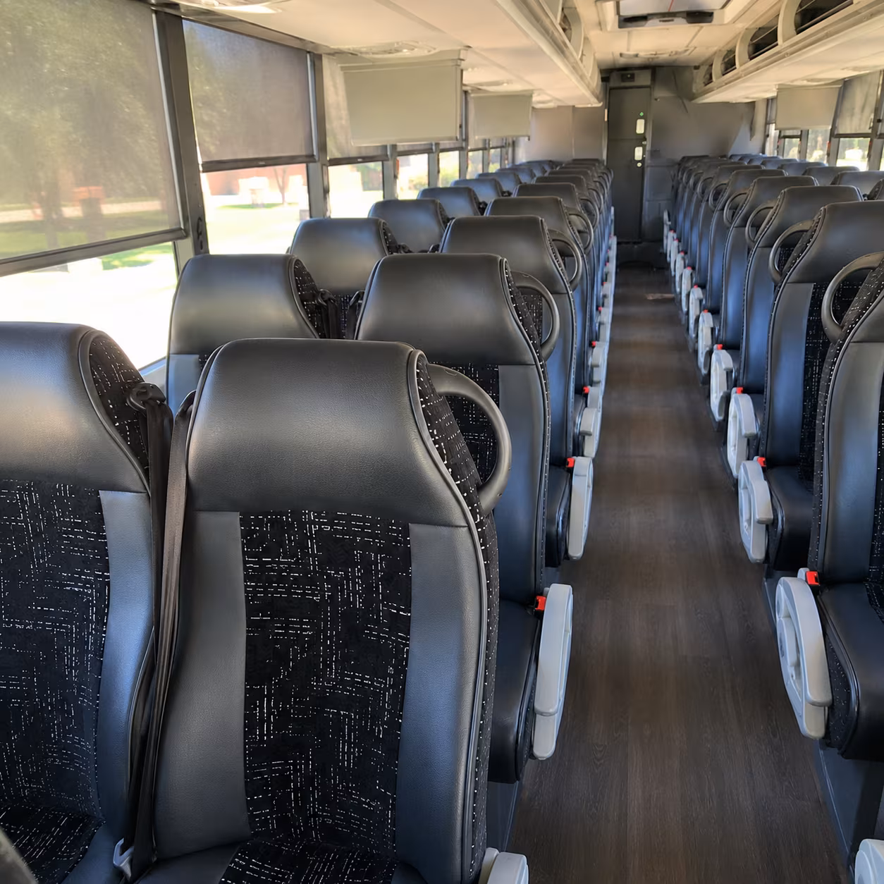 santa clarita charter bus transportation to santa clarita concerts and festivals