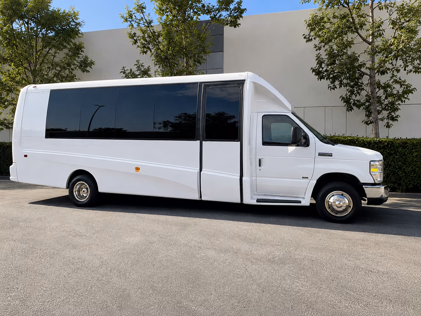 thousand oaks concert and festival bus rentals